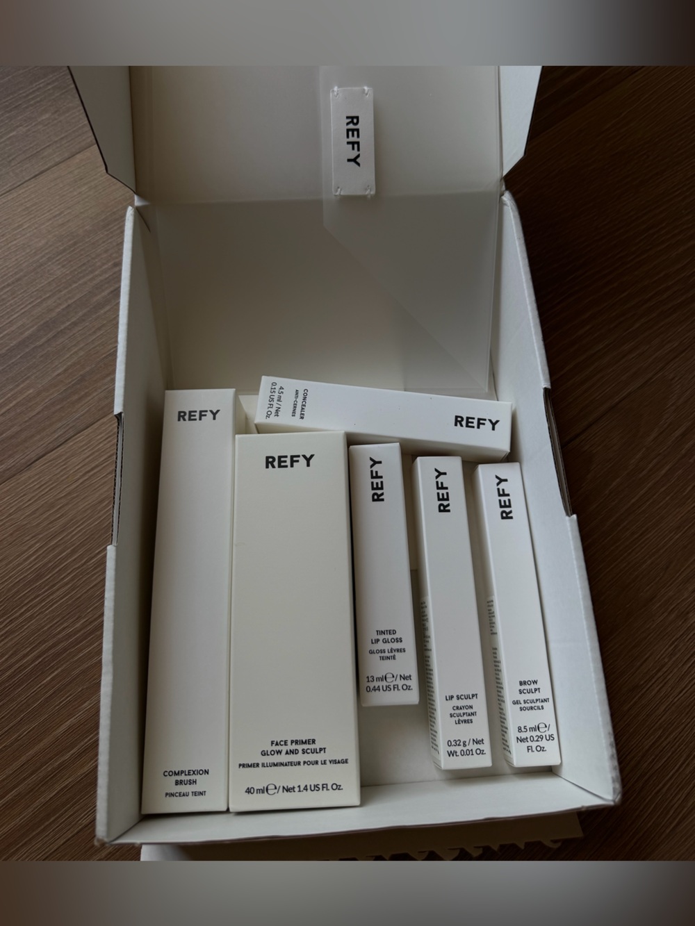 REFY Cream Packaging Concealer & Makeup Set